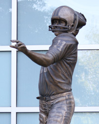 Steve Spurrier bronze installation at University of Florida